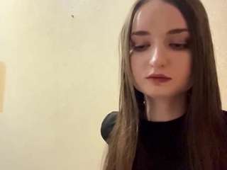 Nicole live cam preview