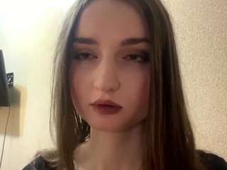 Nicole live cam preview