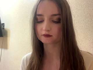 Nicole live cam preview