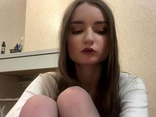 Nicole live cam preview