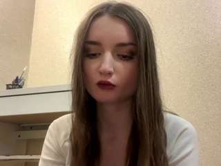 Nicole live cam preview
