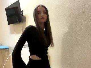 Nicole live cam preview