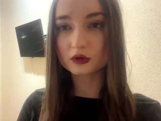 Nicole live cam preview