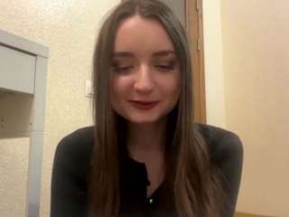 Nicole live cam preview