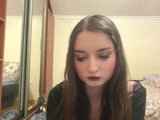 Nicole live cam preview
