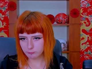 ariana-foxy1