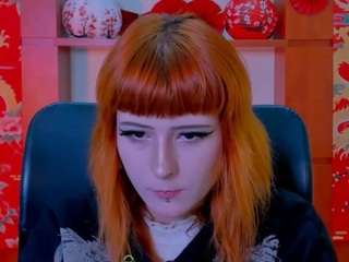 ariana-foxy1