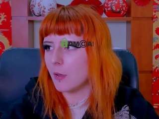 ariana-foxy1