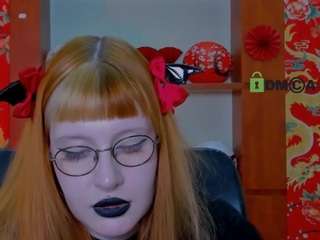ariana-foxy1