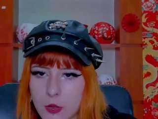 ariana-foxy1