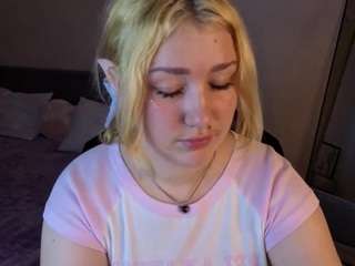 LollyBunnyyy live cam preview