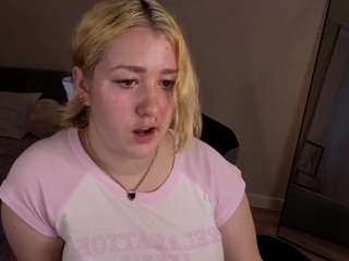 Lollybunnyyy's live stream