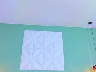 slutty-hugetits live cam preview