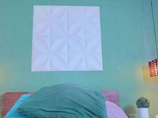 slutty-hugetits live cam preview