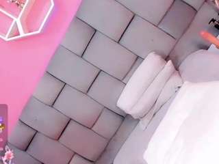 MimiRubyJanee live cam preview