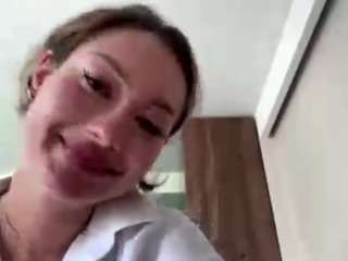 iladai webcam model