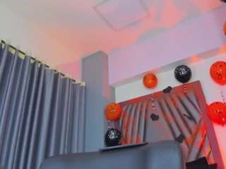 Aura live cam preview