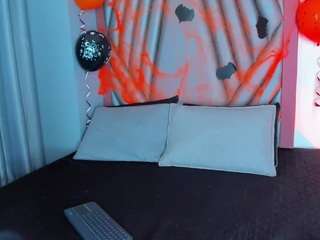 aurabaker's live room