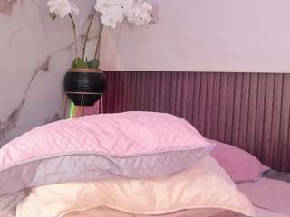 Raquelrose live cam preview