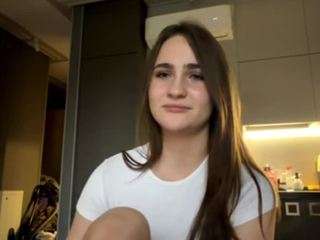 BronwynJoanis live cam preview