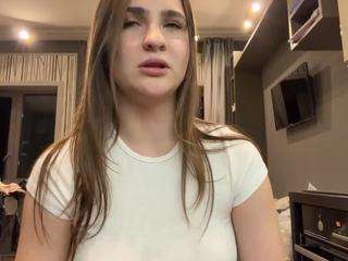 BronwynJoanis live cam preview