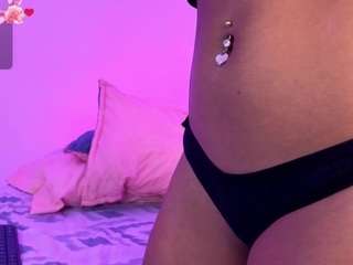 lucie-petite live cam preview
