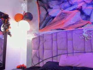 LilyRoseMoon live cam preview