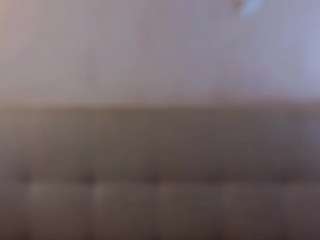 UlanaWallis live cam preview