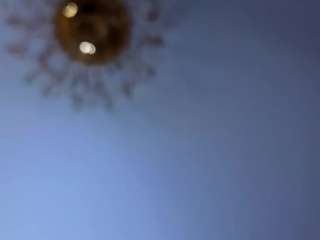 UlanaWallis live cam preview