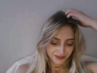kinkynicoless live cam preview