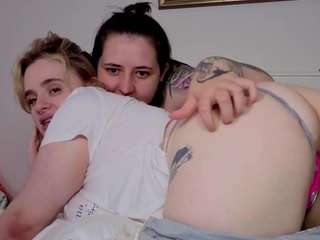 oopsallcurves live cam preview