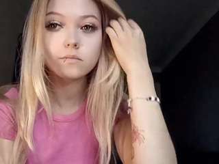 Lana live cam preview