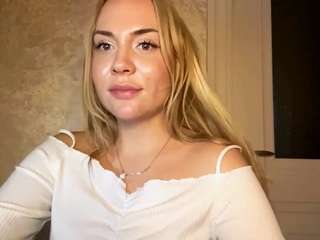 AlexiaDekenipp live cam preview
