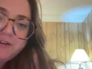 GlassSlipperTease live cam preview
