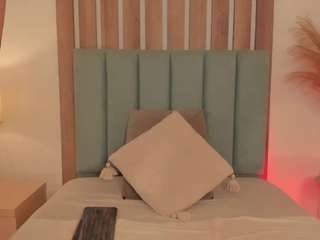 MaiaSinclair live cam preview