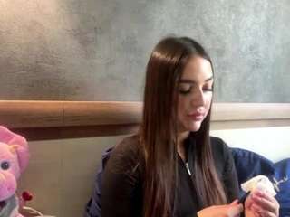 Ginny live cam preview