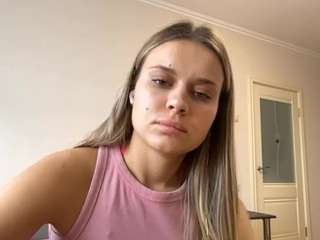 florinebaile Live Webcam on CamSoda