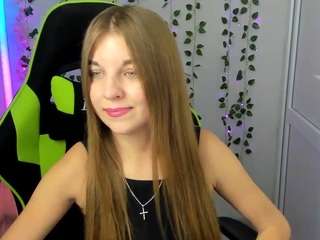 Fluffymadeline on Camsoda