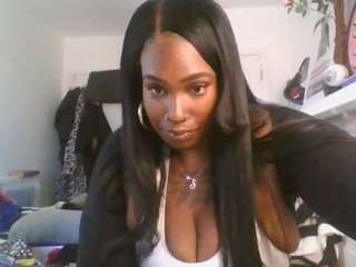MistressBBWRuby live cam preview