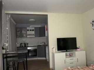 ShantiWoodburn live cam preview