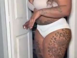 laylared from CamSoda is Freechat