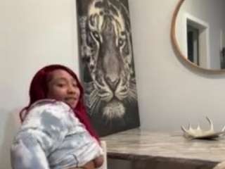 Live webcam model laylared on Soda Cams