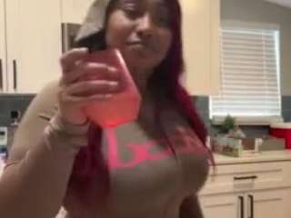 Live webcam model laylared on Soda Cams