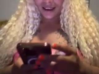 LaylaRed live cam