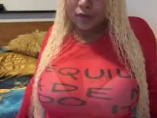 LaylaRed live webcam show