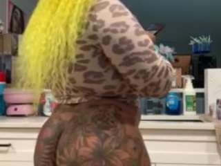 LaylaRed live cam