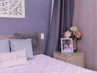 Live webcam model taniafernandez on Soda Cams