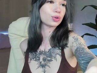 blue-goth live cam preview
