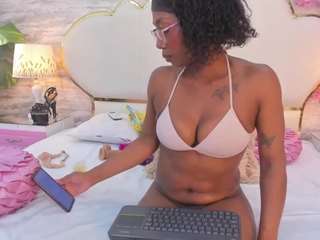 ninawilsonn webcam model