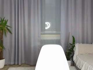 Flirtiny live cam preview